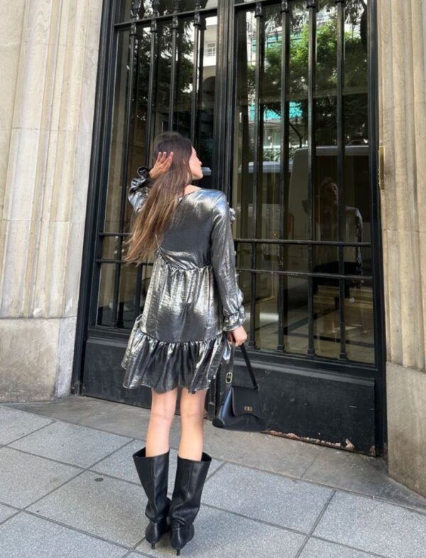 VESTIDO DE SATÉN PLETEADO